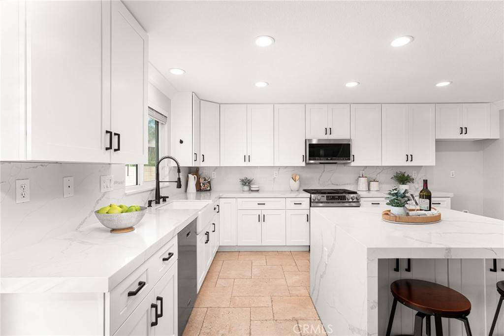 Eastvale, CA 92880,12673 Oakdale ST