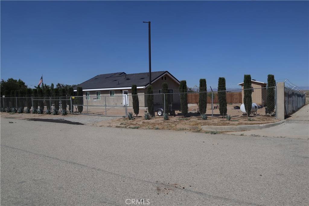 Lancaster, CA 93535,13857 E G 2 AVE #2