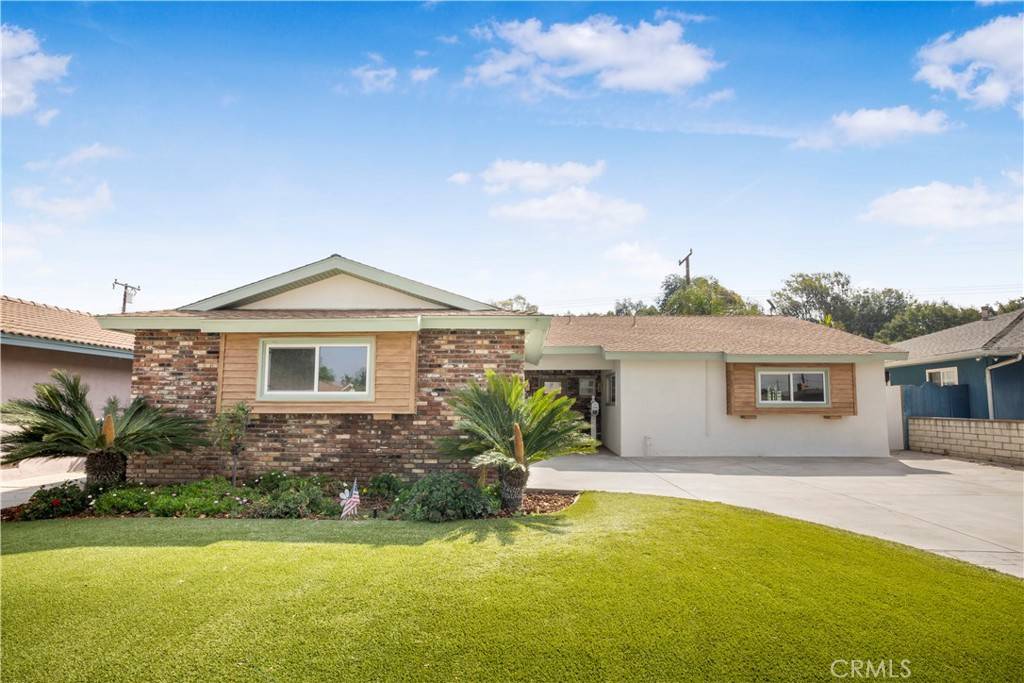 Santa Ana, CA 92705,2713 N Larchmont AVE