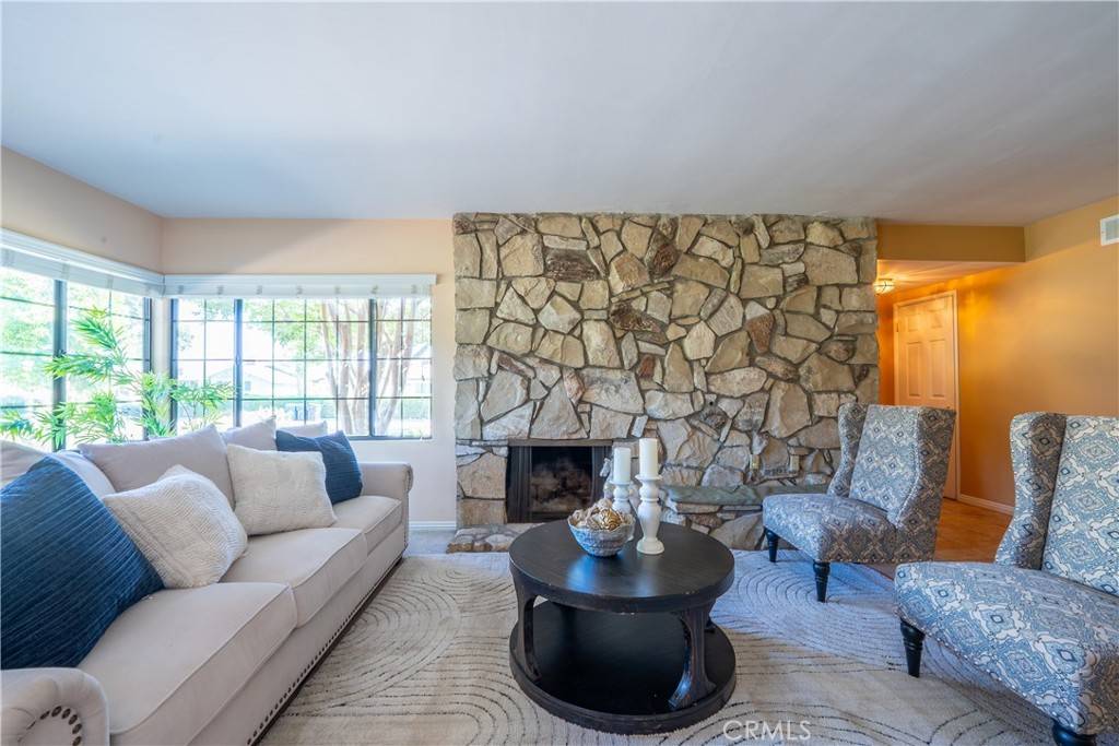 Glendora, CA 91741,439 W Virginia AVE