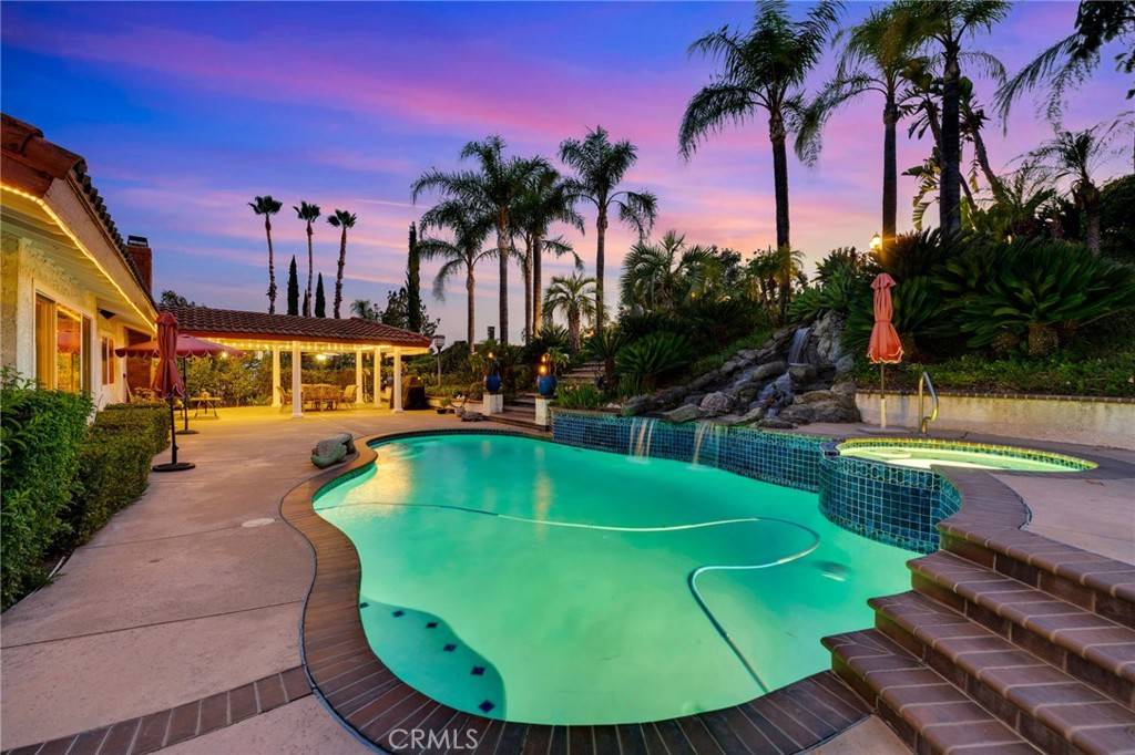 Rancho Cucamonga, CA 91737,5338 Falling Tree LN