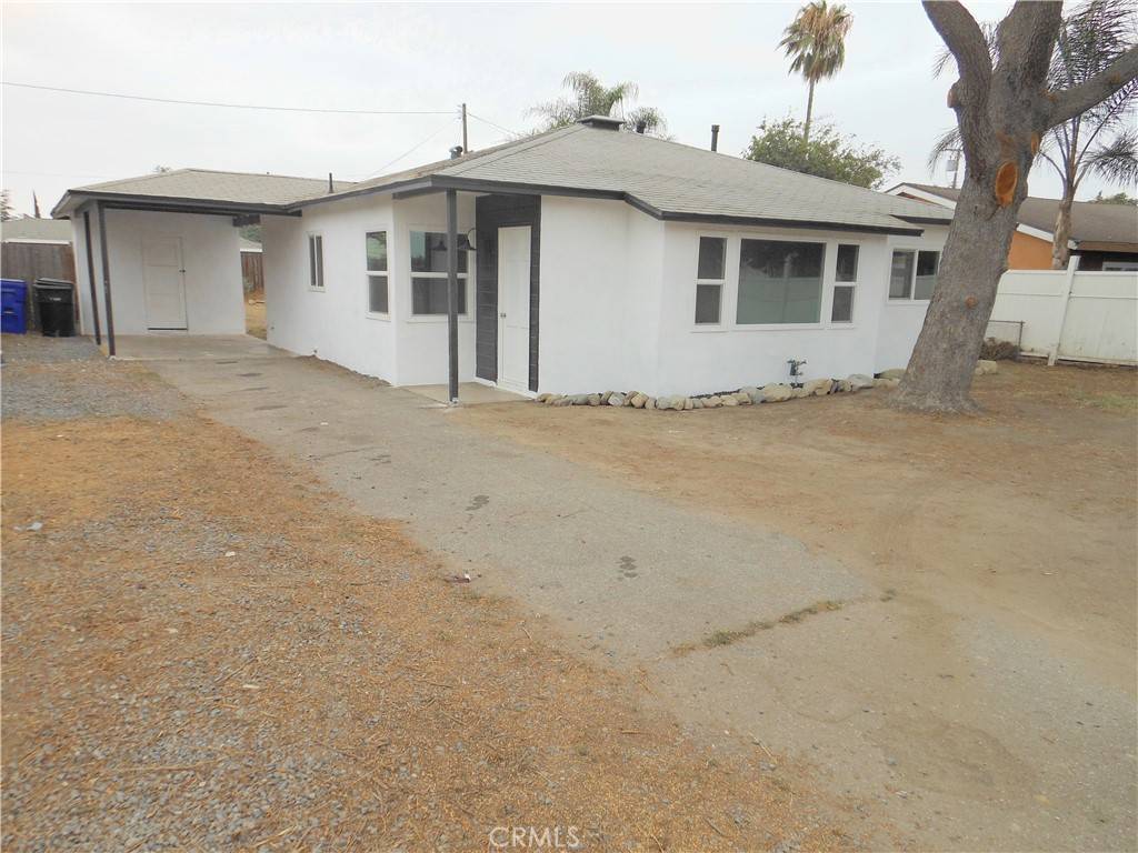 Fontana, CA 92335,10149 Oleander AVE