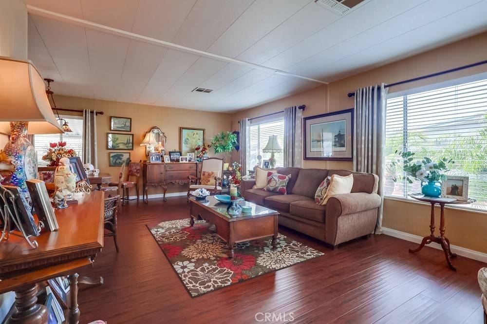 La Verne, CA 91750,3800 Bradford #188