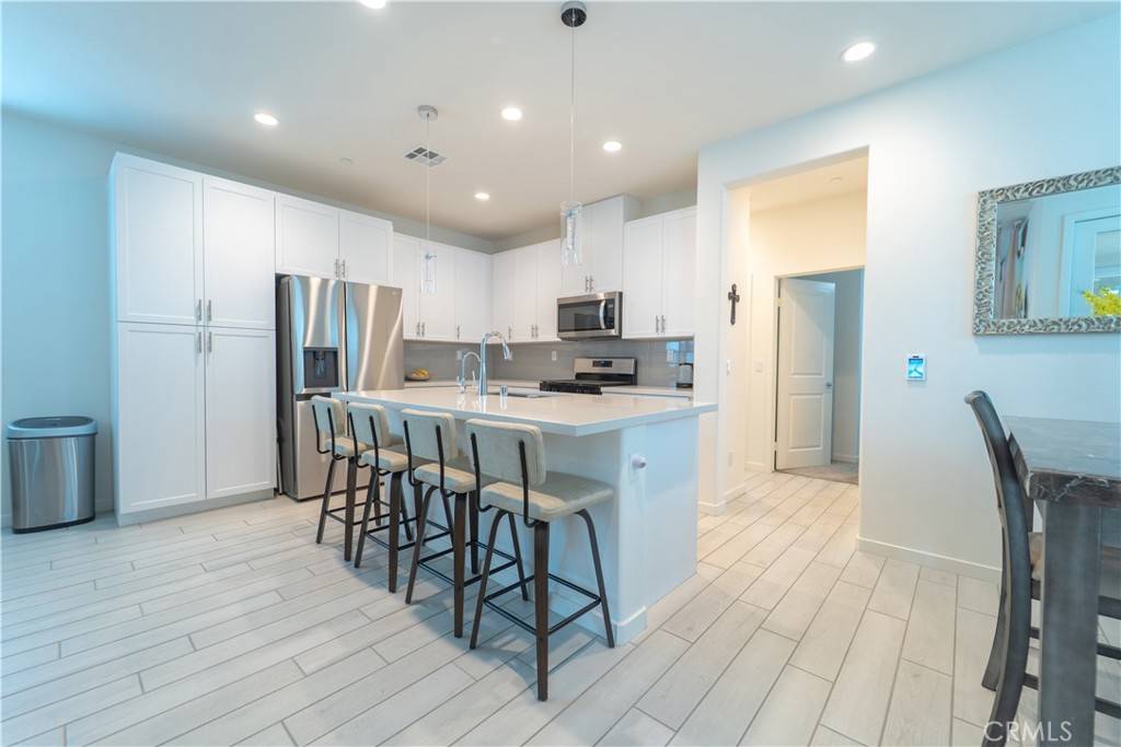 Fontana, CA 92336,16040 Parkhouse DR #1
