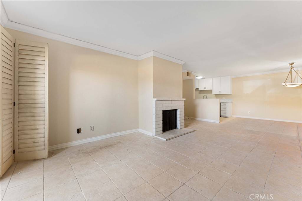 Tustin, CA 92780,17522 Vandenberg LN #3