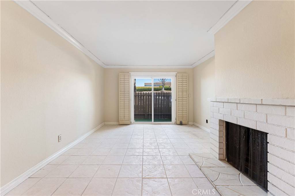 Tustin, CA 92780,17522 Vandenberg LN #3