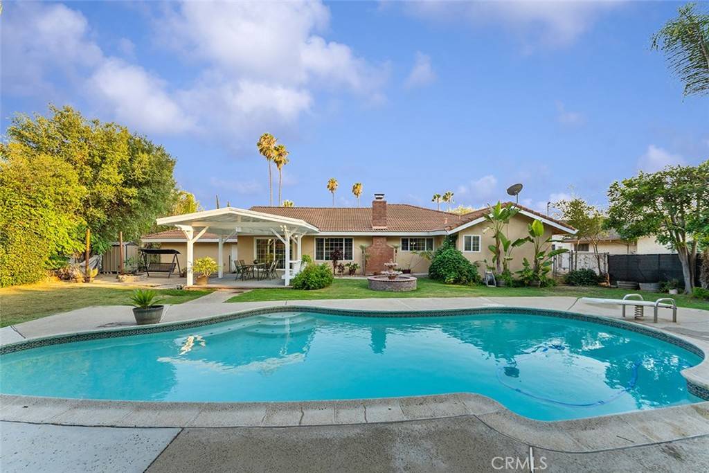 Covina, CA 91724,1073 E Knollcrest DR