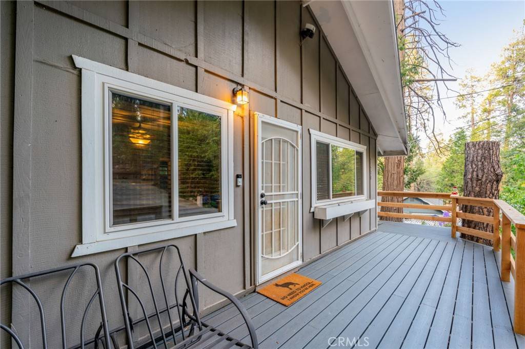 Crestline, CA 92325,23730 Shady LN