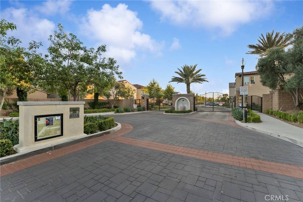 Fontana, CA 92336,16044 Narni LN