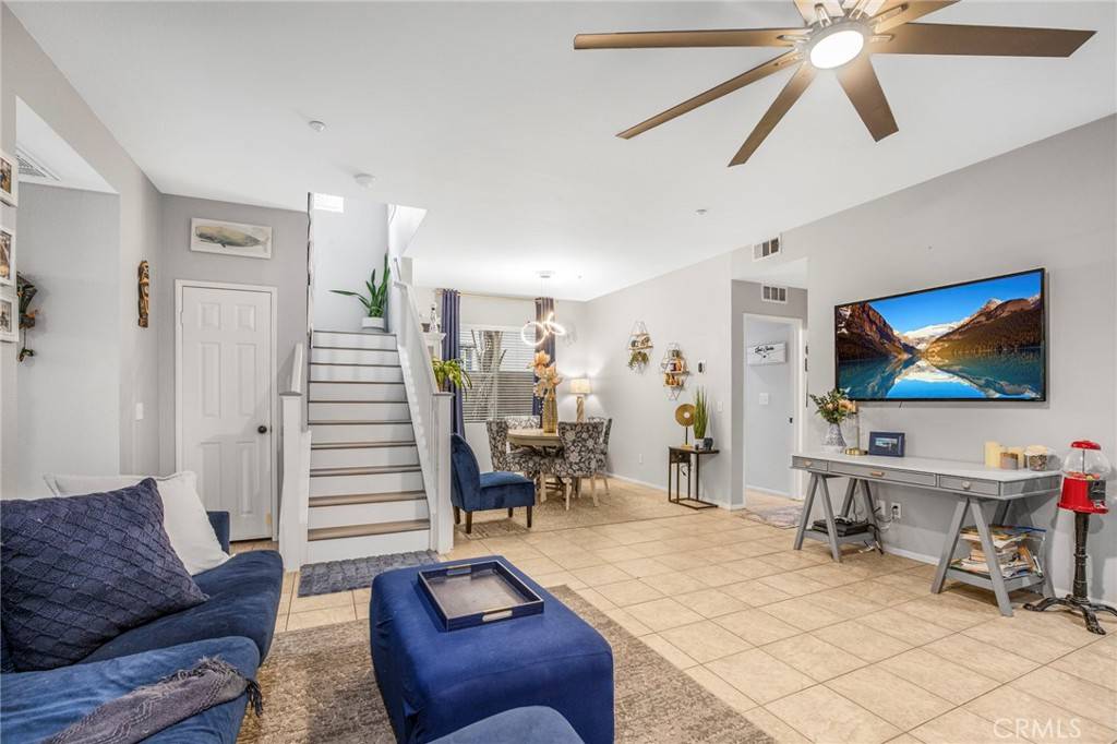 Fontana, CA 92336,6209 Long Cove DR