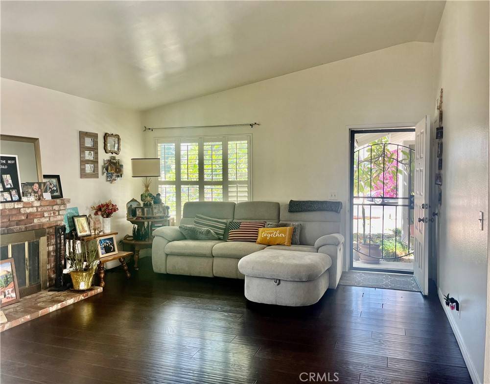 Lake Elsinore, CA 92530,230 Broadway ST