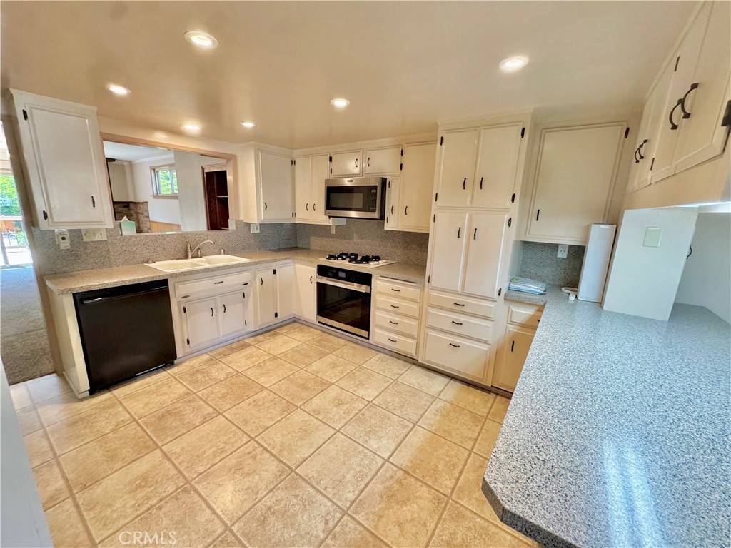 San Jacinto, CA 92583,250 N Wateka ST