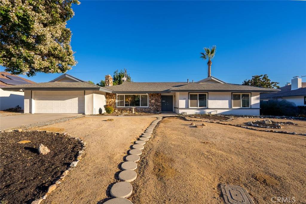 Claremont, CA 91711,834 Hood DR