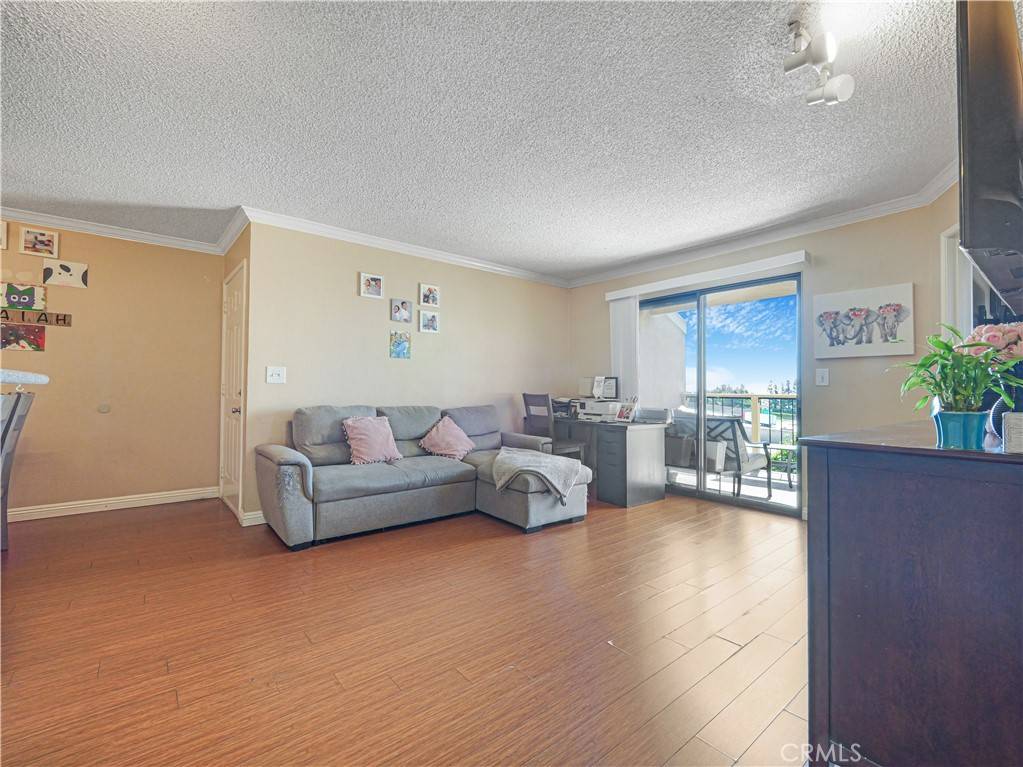 Rancho Cucamonga, CA 91737,10655 Lemon Ave #4009