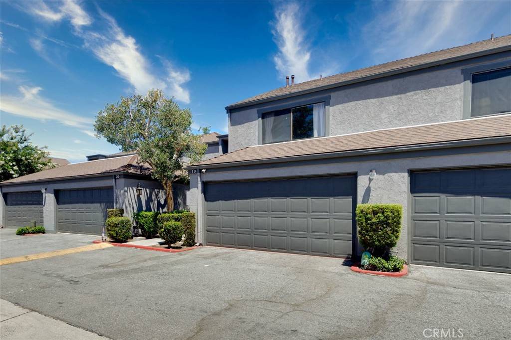 Azusa, CA 91702,543 E Arrow #19