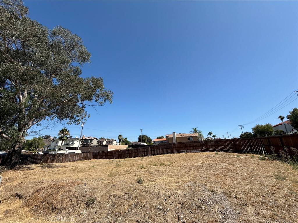 Lake Elsinore, CA 92530,0 Mohr St. 374-191-031