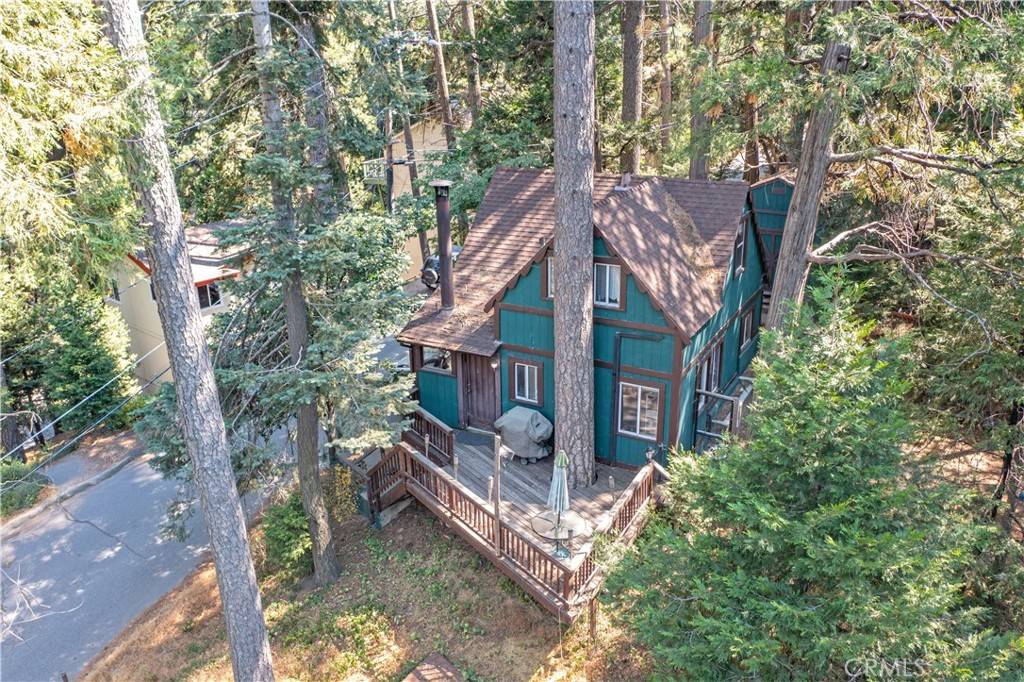Crestline, CA 92325,23940 Cresta DR