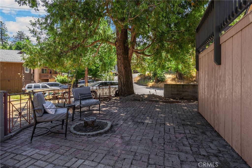 Crestline, CA 92325,22632 Seeley DR