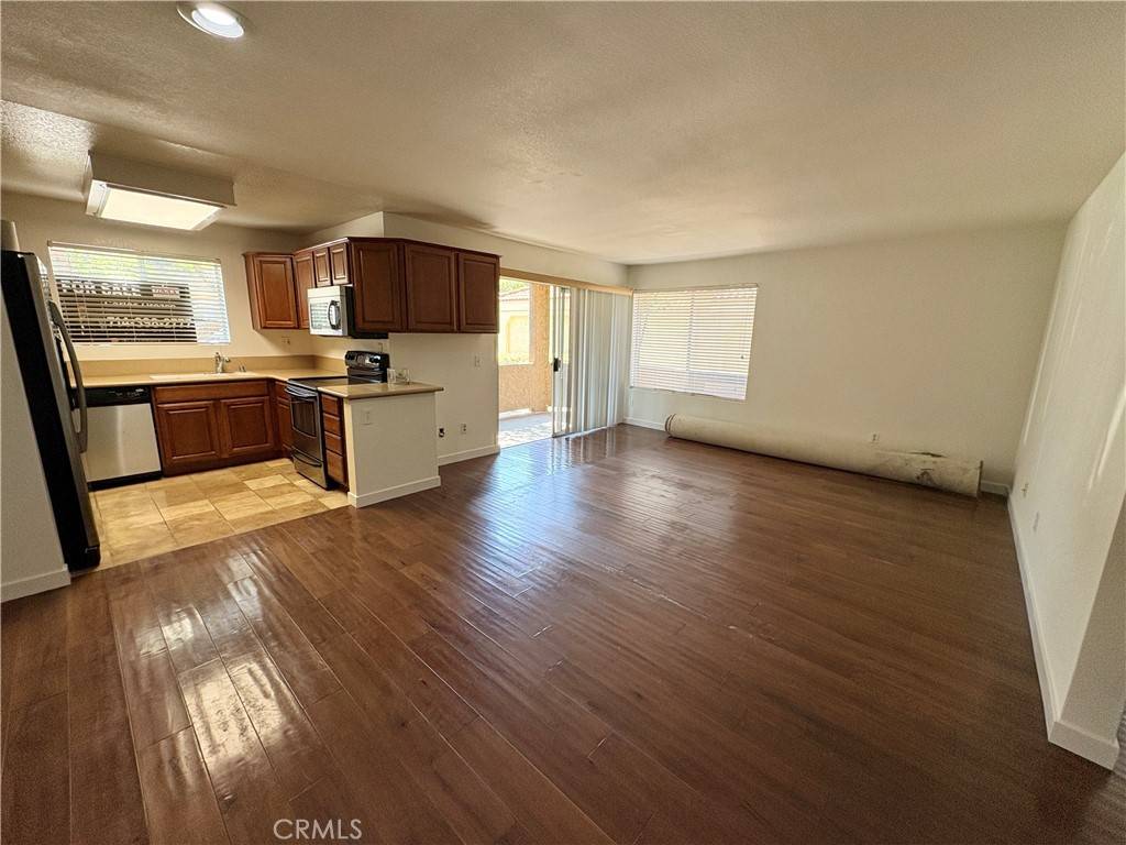 Corona, CA 92882,2500 San Gabriel WAY #107