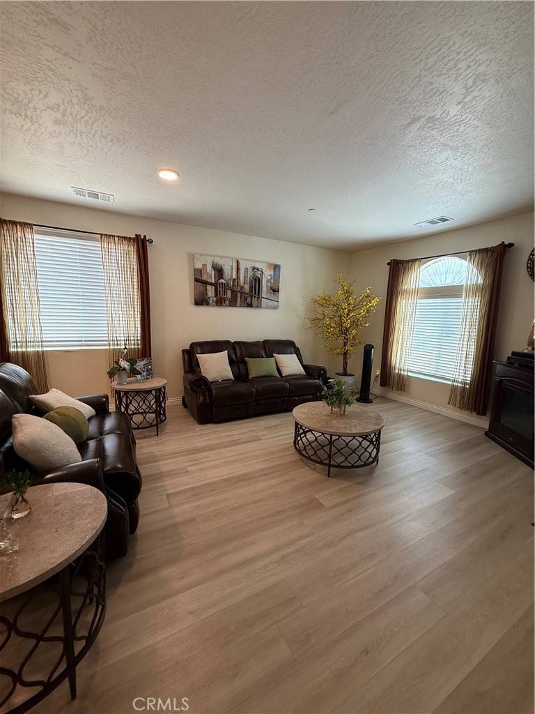 Victorville, CA 92395,13229 Plaza Laredo WAY