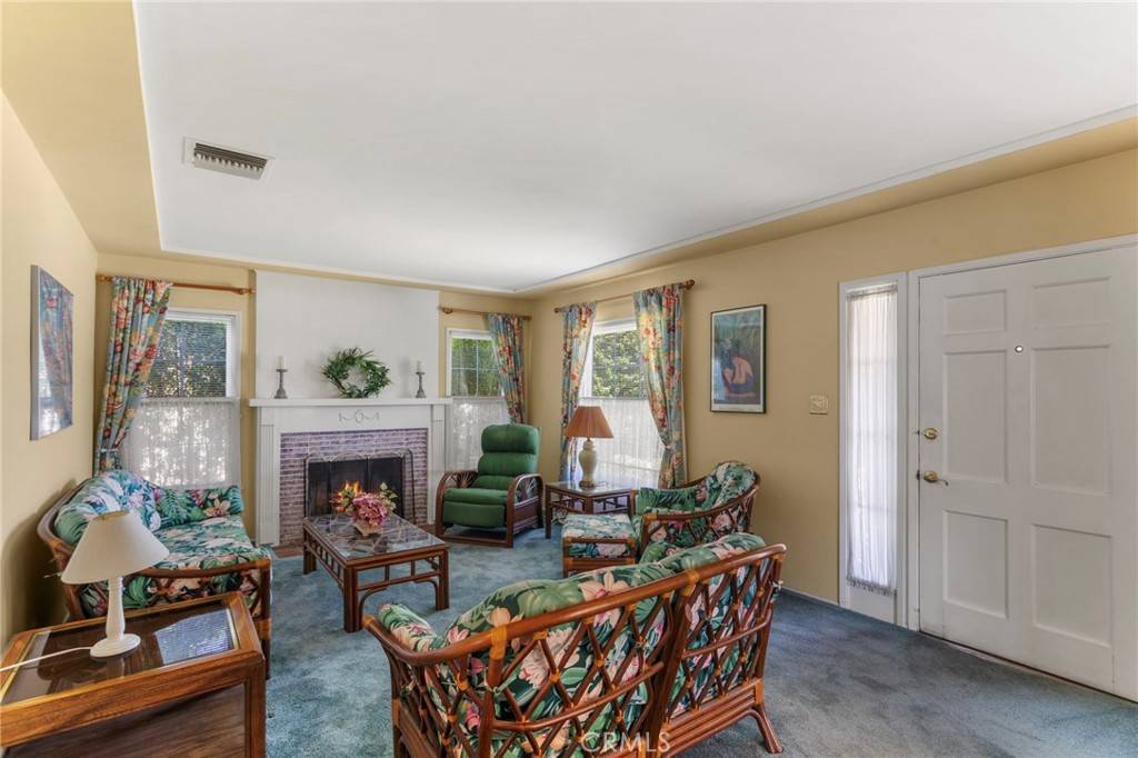 Monrovia, CA 91016,525 Hacienda DR