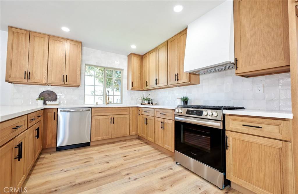 Covina, CA 91722,1429 N Heathdale AVE