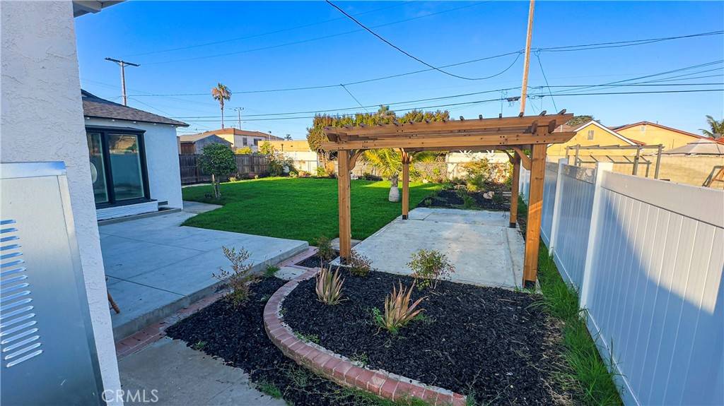 Inglewood, CA 90305,8620 S 4th AVE