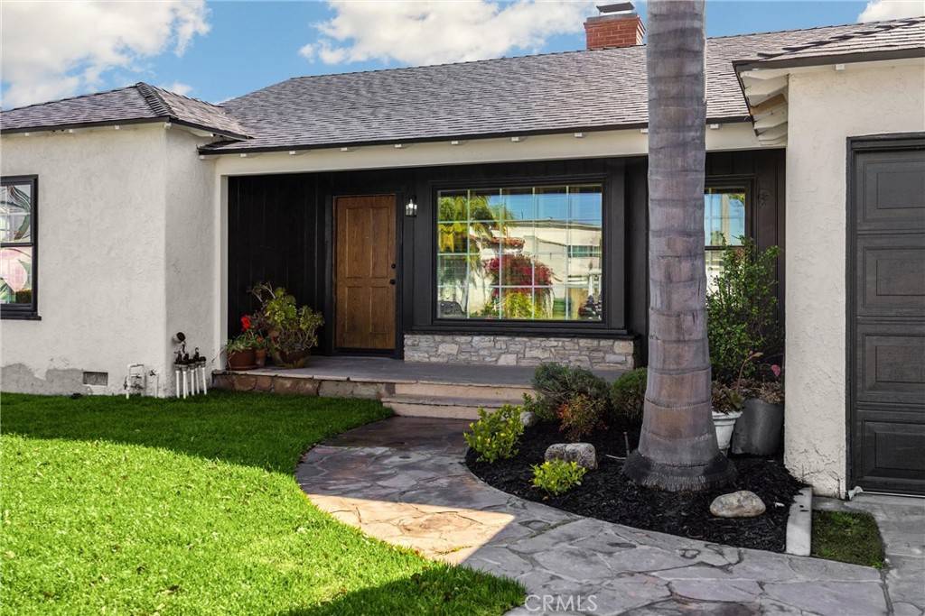 Inglewood, CA 90305,8620 S 4th AVE