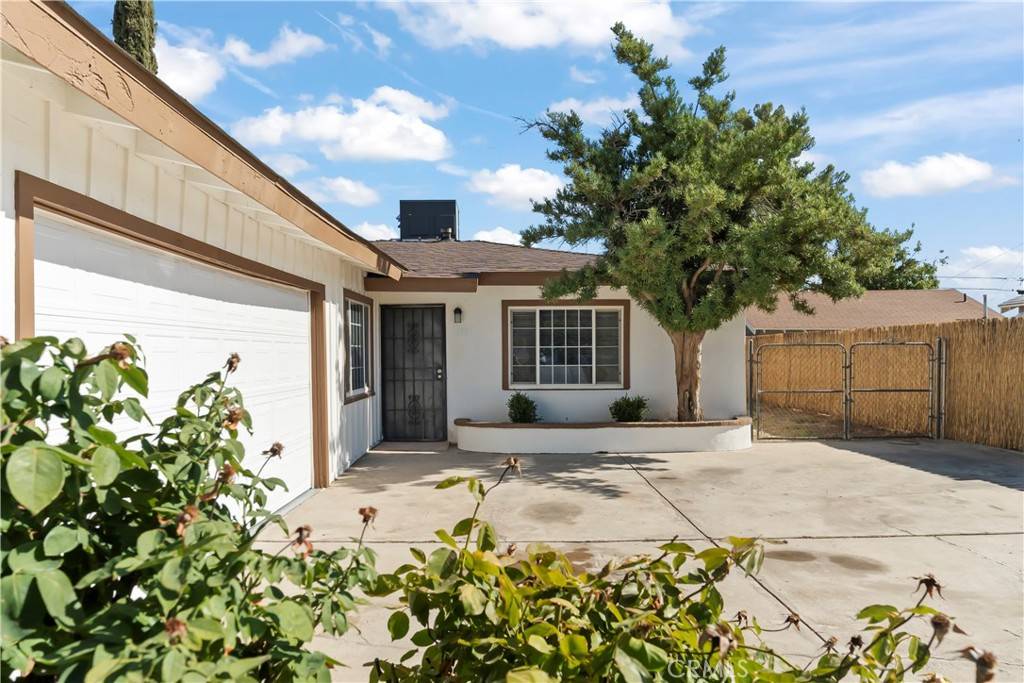Bakersfield, CA 93305,1801 Bernard ST
