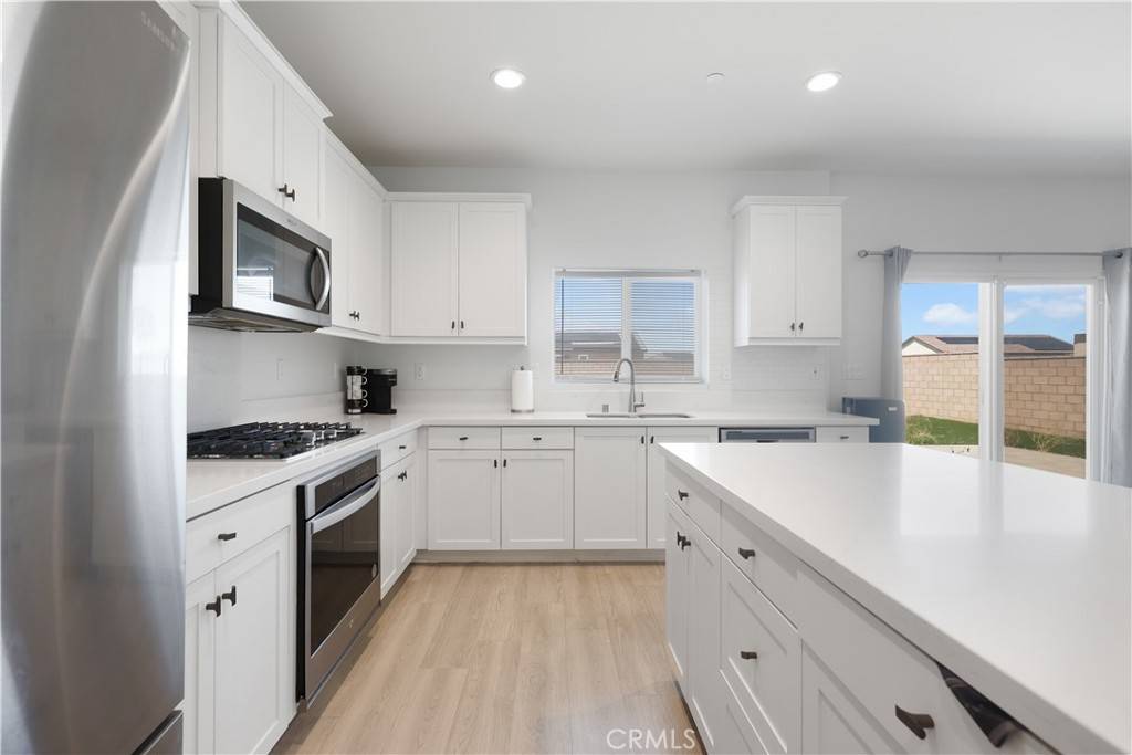 Victorville, CA 92392,11736 Fresh Meadow PL