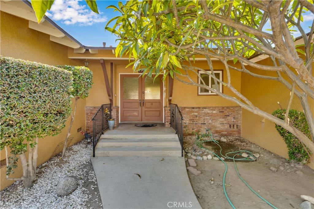 Azusa, CA 91702,1137 N Pasadena AVE