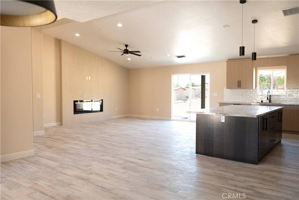 Hesperia, CA 92345,17963 Catalpa ST