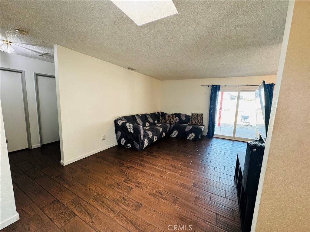 Victorville, CA 92392,13006 Petaluma RD