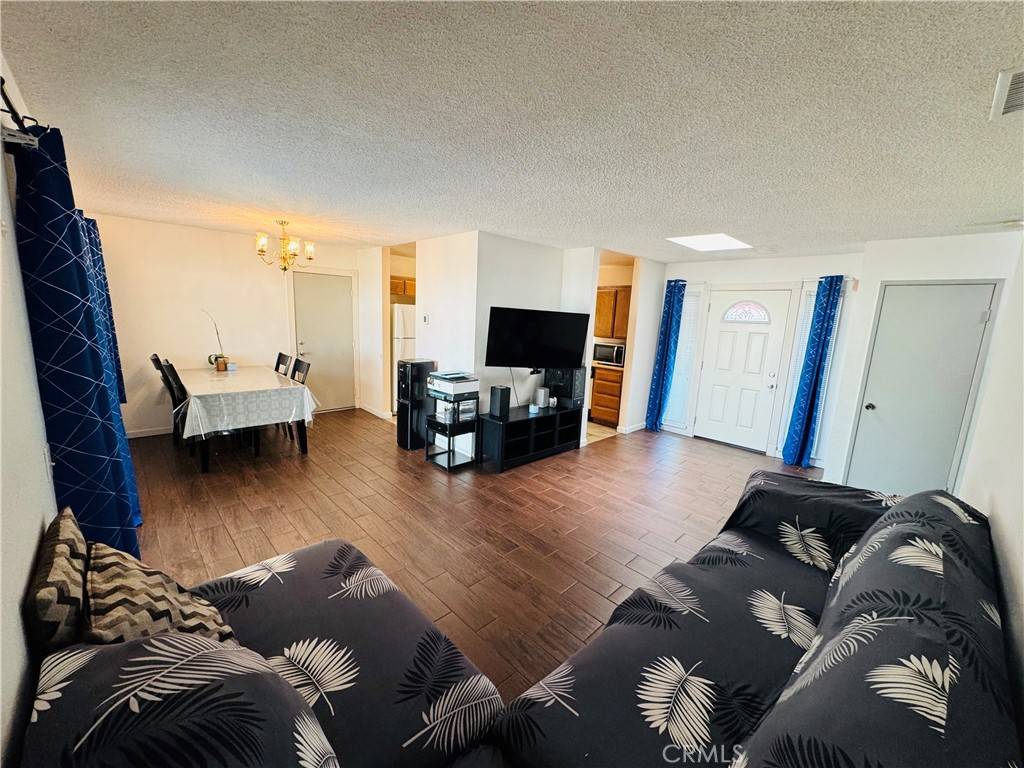 Victorville, CA 92392,13006 Petaluma RD