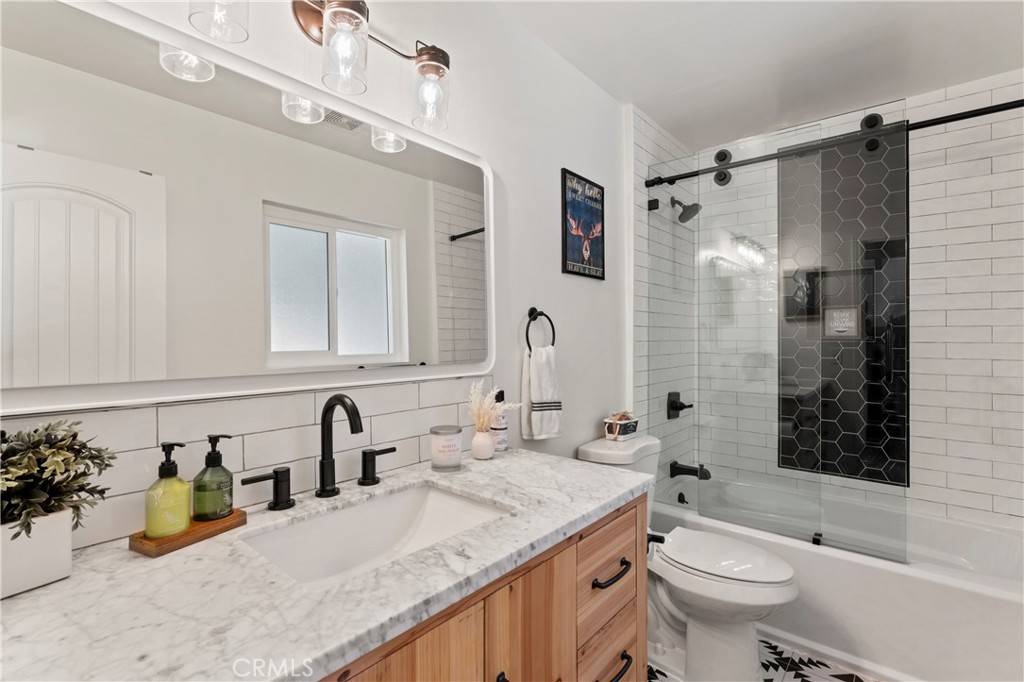 Lake Arrowhead, CA 92352,698 W Victoria CT