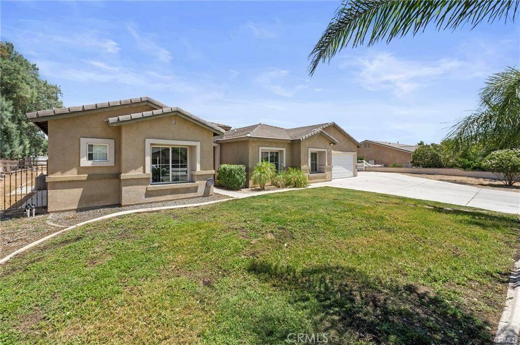 Banning, CA 92220,1037 Charles ST