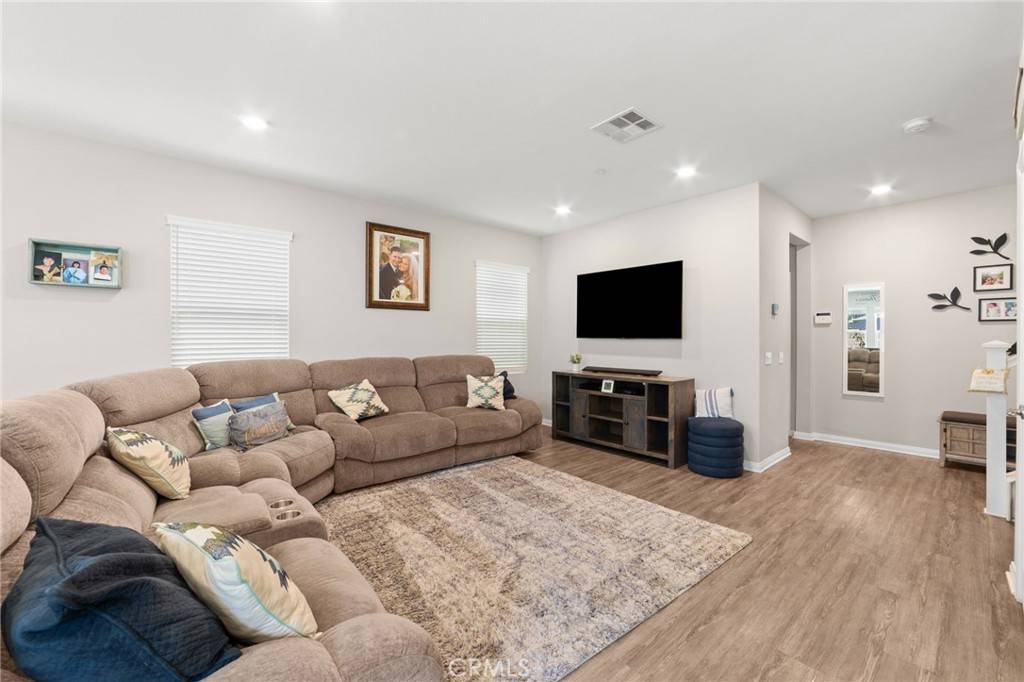 Upland, CA 91786,2319 Kay ST