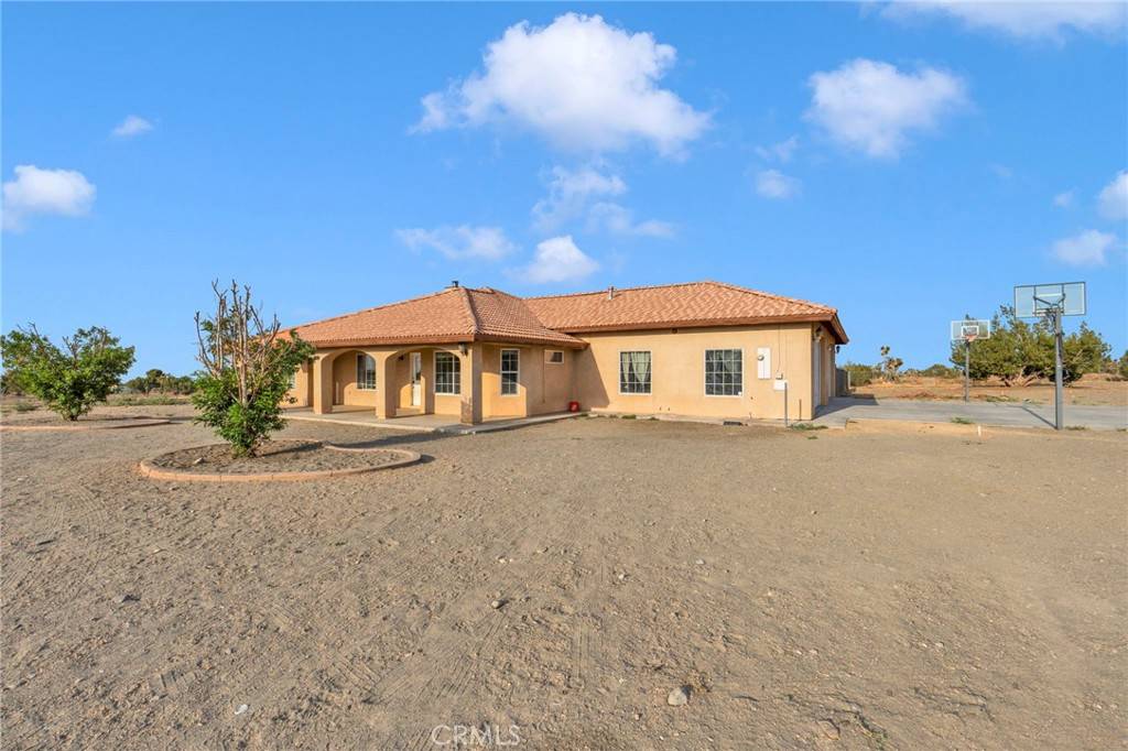 Phelan, CA 92371,10627 Nugget RD