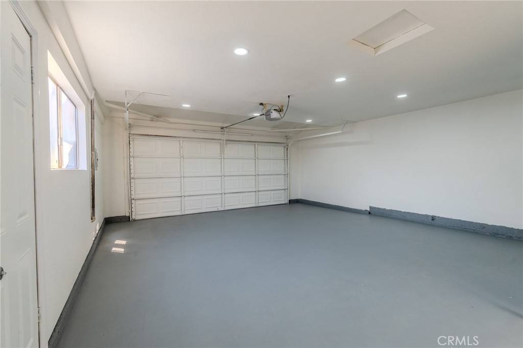 Fontana, CA 92337,11655 Overland DR