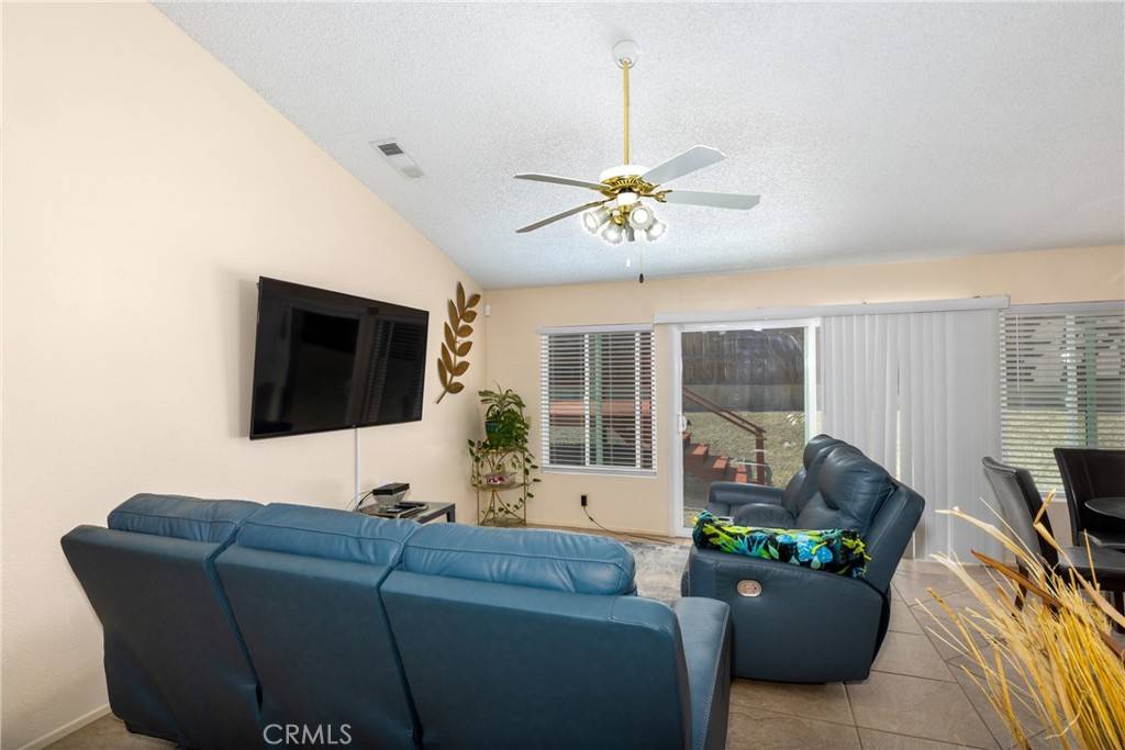 Victorville, CA 92392,13463 Desert Primrose LN