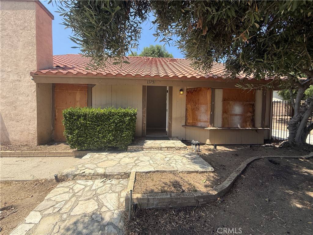 Rancho Cascades, CA 91342,13751 De Garmo AVE