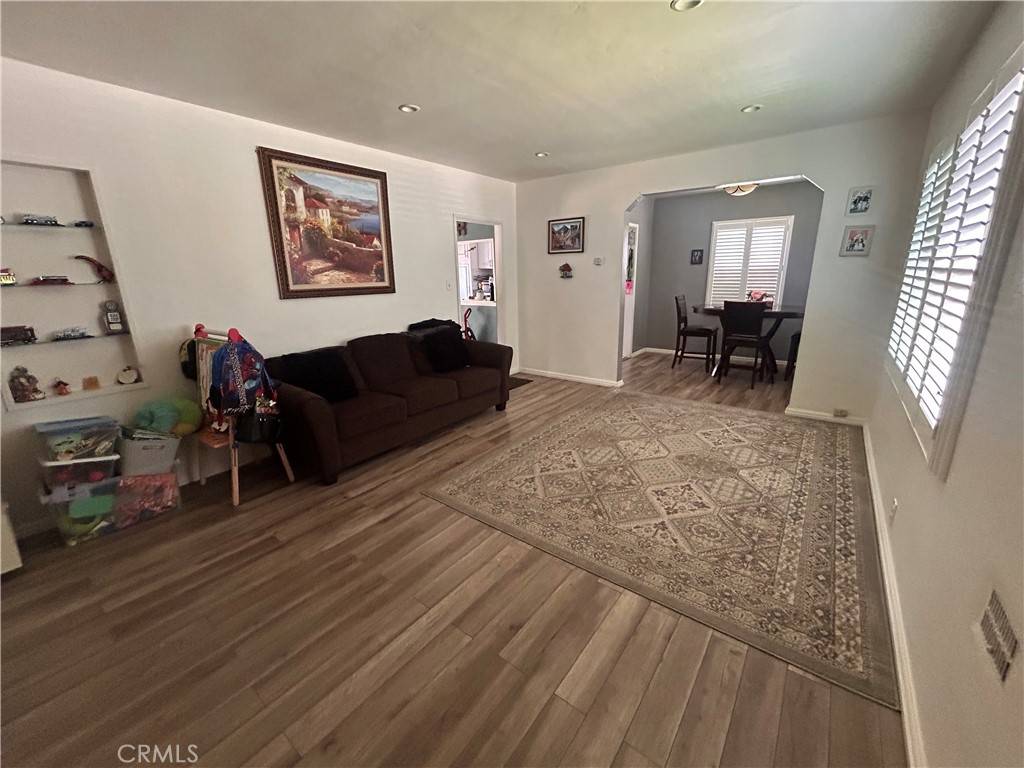 Montebello, CA 90640,2105 Hereford DR