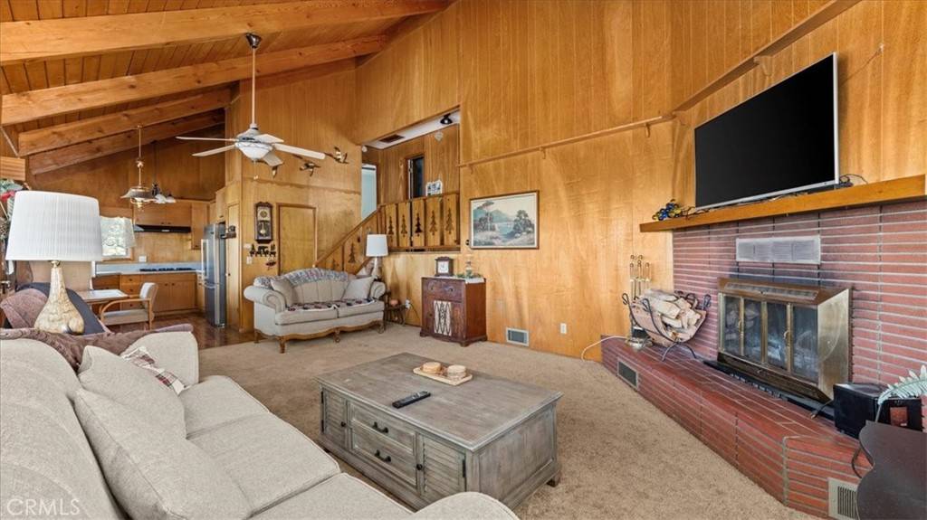 Crestline, CA 92325,646 Arth DR