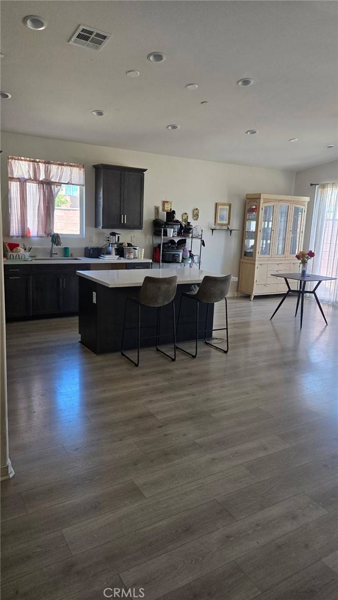 Highland, CA 92346,7993 Palermo CT