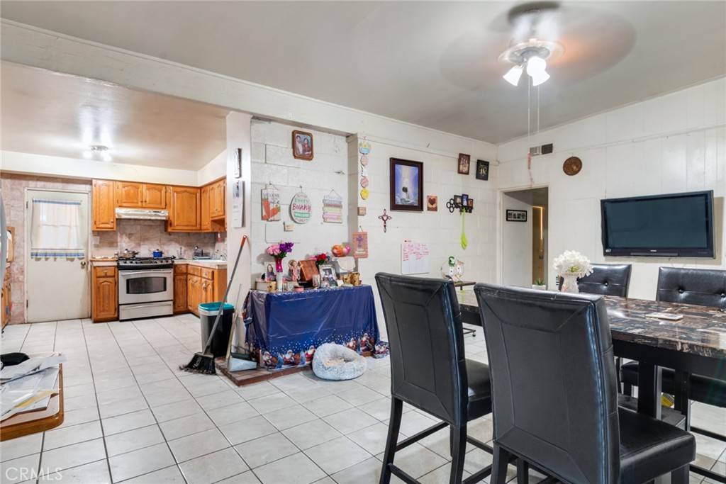 Fullerton, CA 92832,530 W Elm AVE