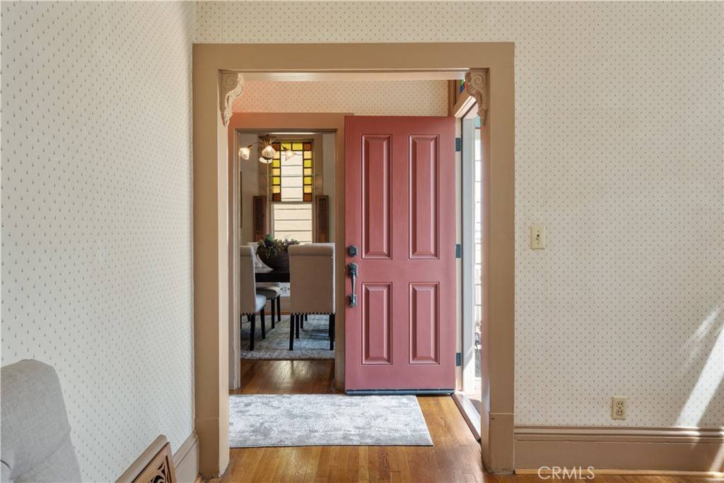 Glendora, CA 91741,211 E Virginia AVE