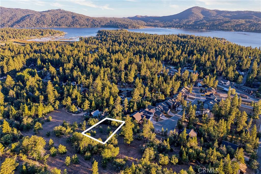 Big Bear Lake, CA 92315,40229 Beverly LN