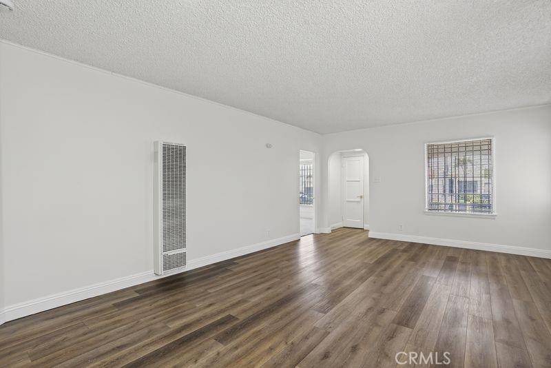Los Angeles, CA 90043,6549 4th AVE