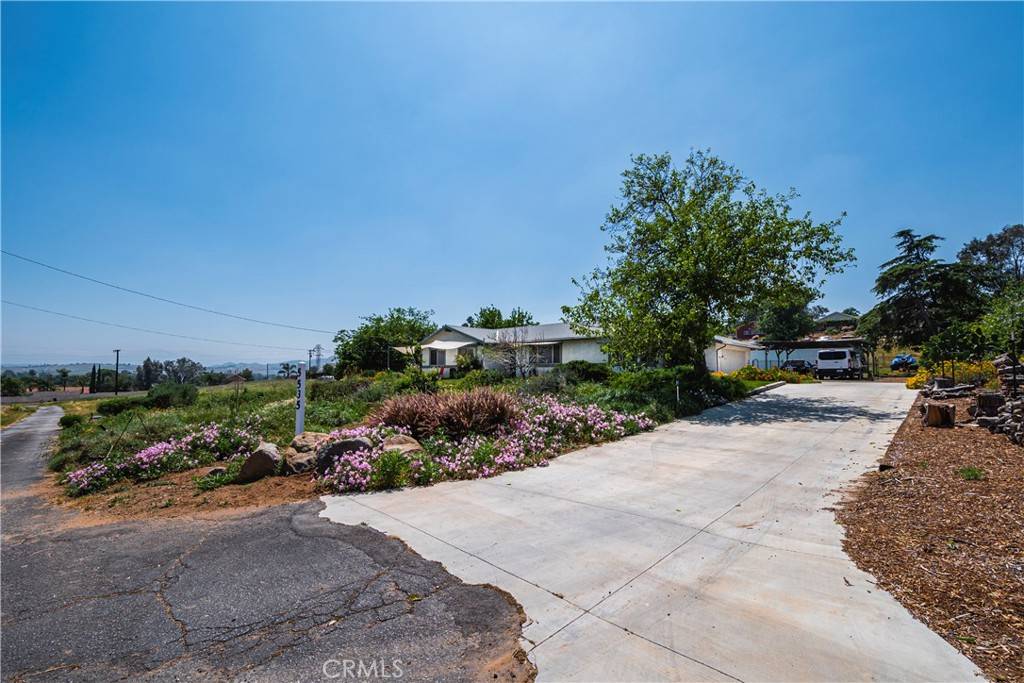 Jurupa Valley, CA 92509,5535 Charlotte LN