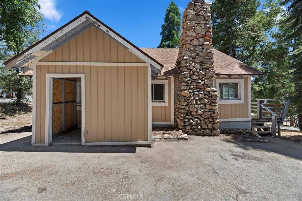 Twin Peaks, CA 92391,26166 State Highway 189